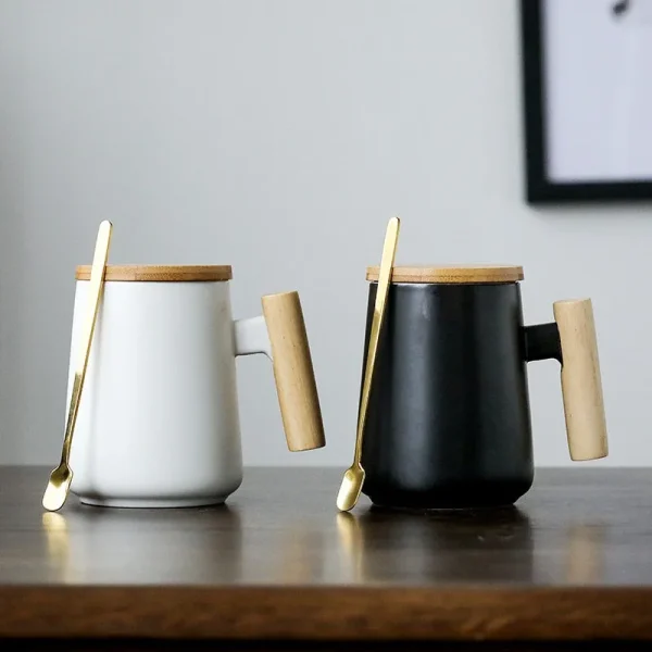 Taza de cerámica japonesa