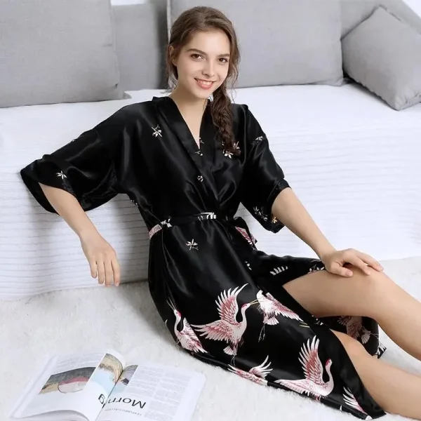 kimono japonés largo negro para dormir