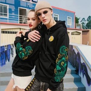 sudadera bordada de Japón