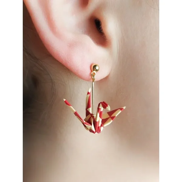 joyas de origami en color rojo