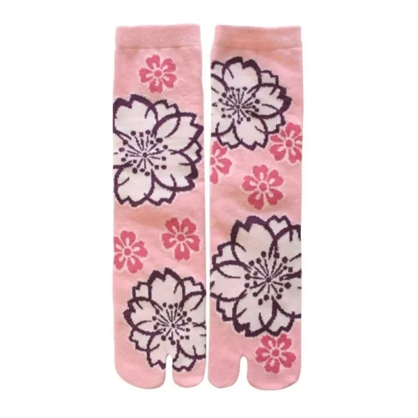 calcetines tabi con flores de sakura