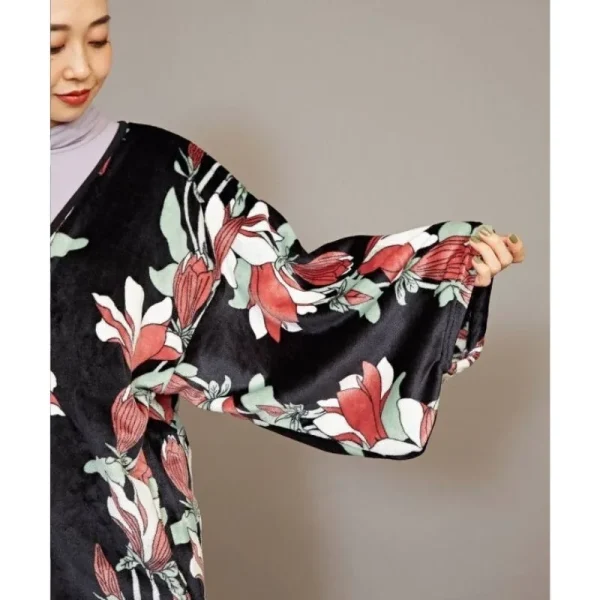 kimono de polar negro para mujer