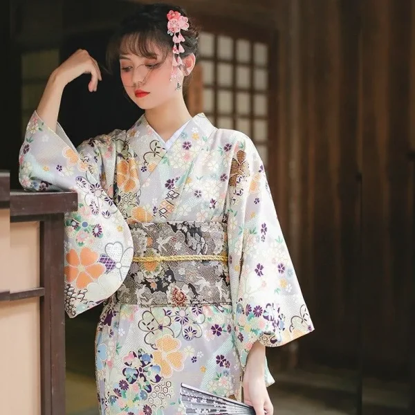 kimono tradicional japonés para mujer