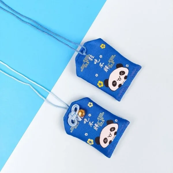 llavero omamori panda kawaii