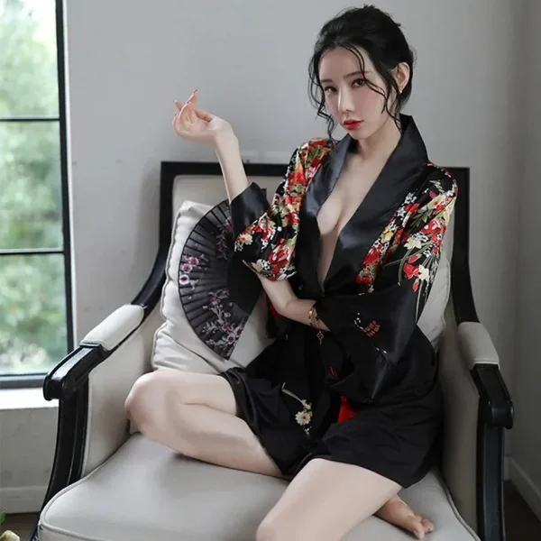 vestido japonés sexy